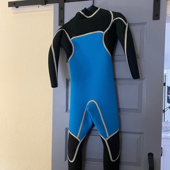 Patagonia Jackets & Blazers - Patagonia wetsuit women's 8